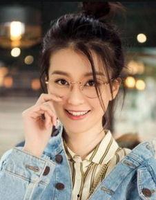 爆料杨紫抽烟视频大全最新,娱乐圈新动向引发热议 第3张 爆料杨紫抽烟视频大全最新,娱乐圈新动向引发热议 第3张